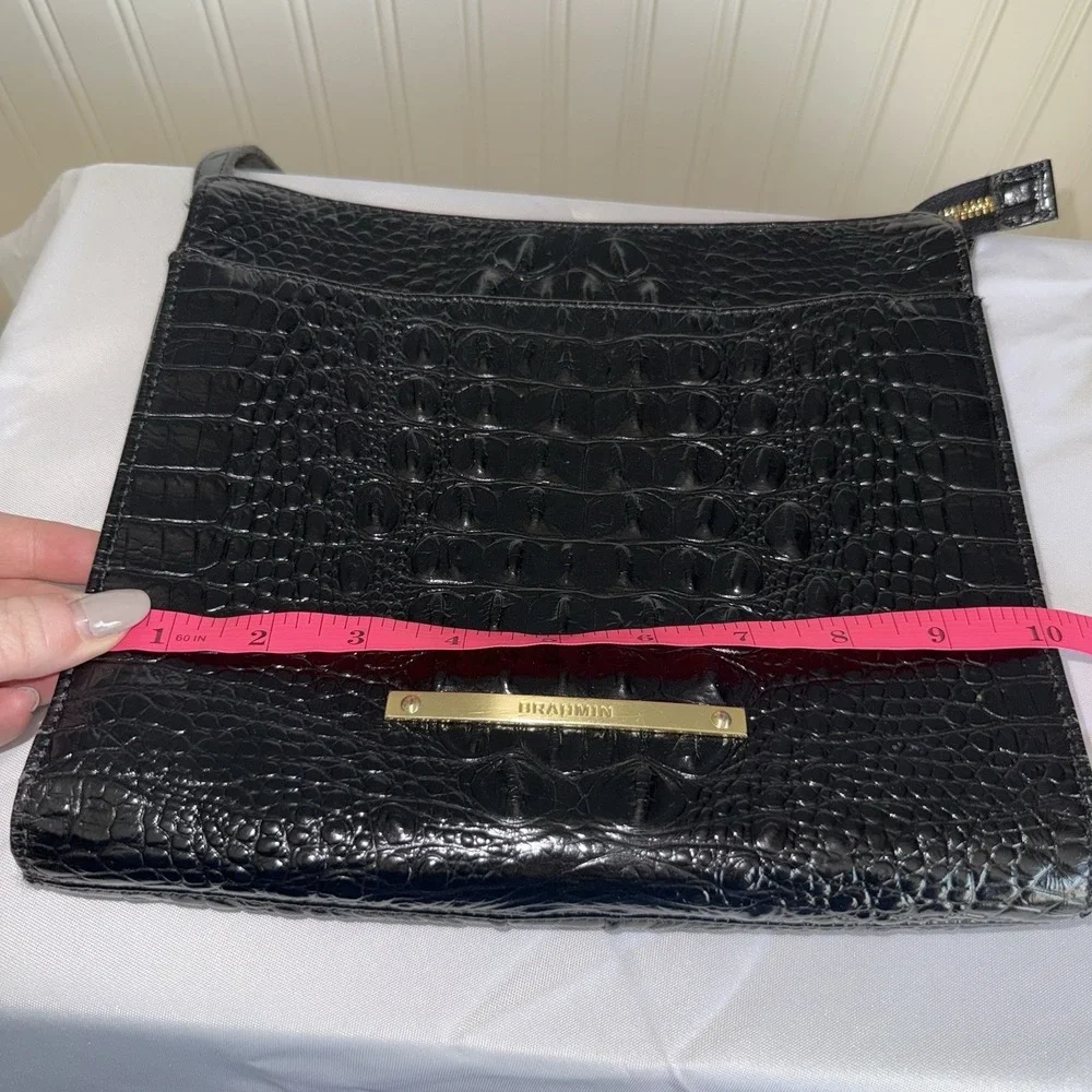 Brahmin strap shows